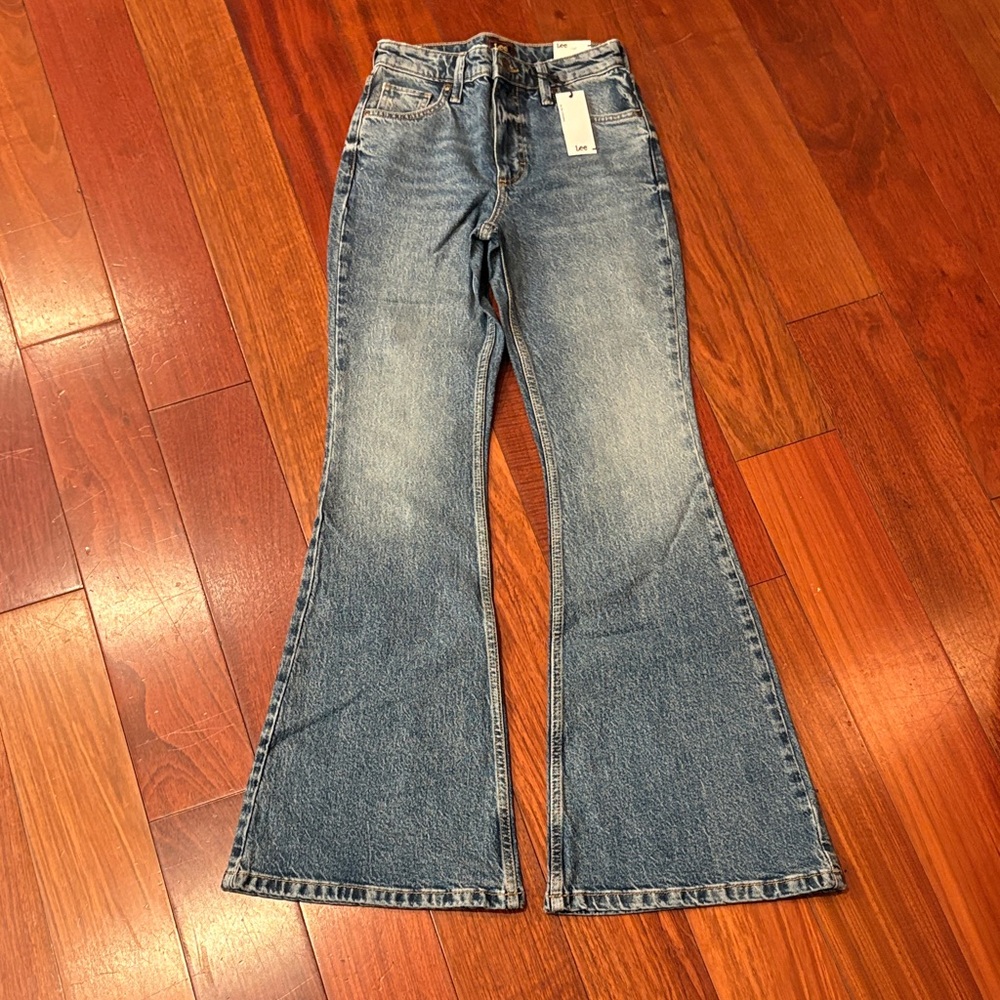 Lee Women's Denim high rise Flare Jeans NWT